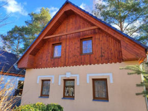 Chaty Koloděje - ubytování u řeky v soukromém areálu-ORANGE
